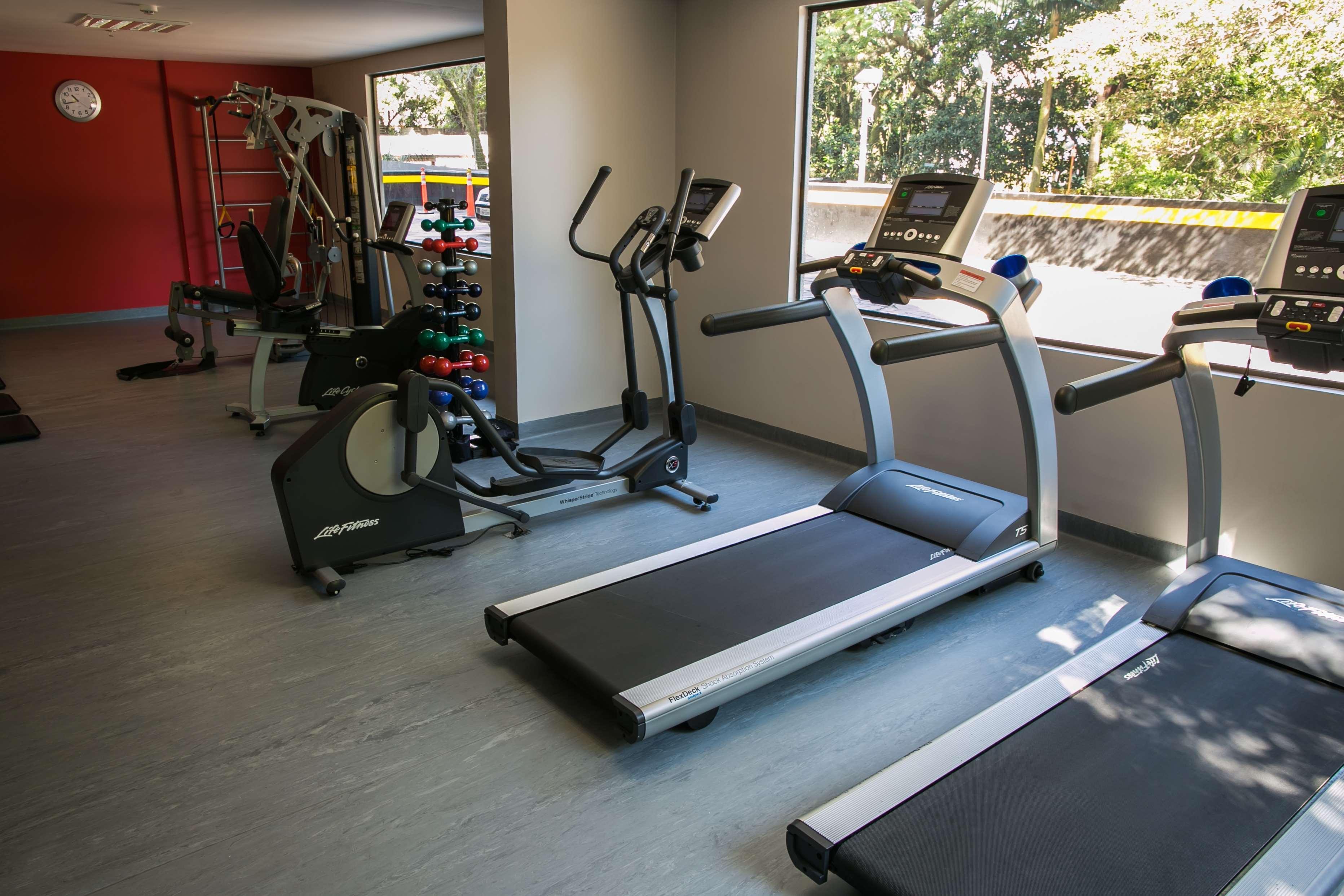 Art Hotel Transamerica Collection Porto Alegre Kültér fotó A gym at the University of New England